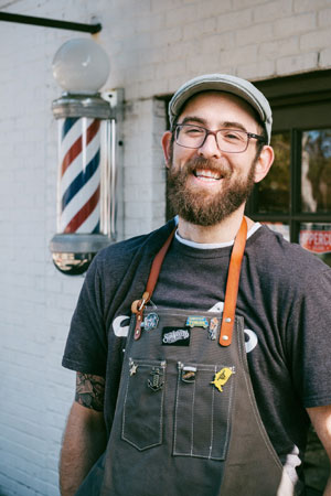 Book Dallas Jones for a Haircut